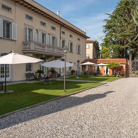 Guest house Del Papa 2*